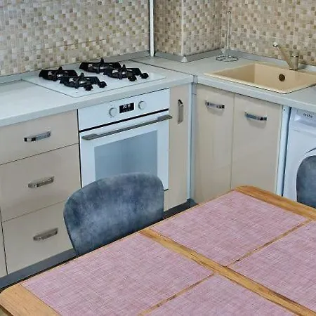 Lovely Blue Waves Apartment