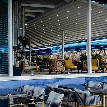 Lovely Blue Waves *