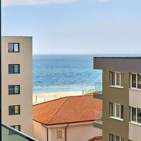 Lovely Blue Waves Navodari